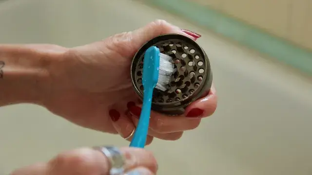 How-To-Clean-Grinder