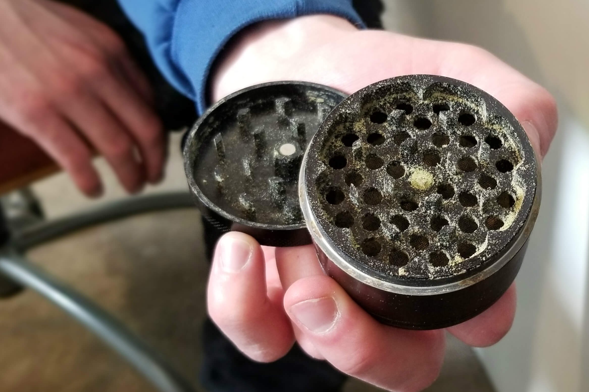 How to Clean your Grinder - Correct way to Maintain your grinder