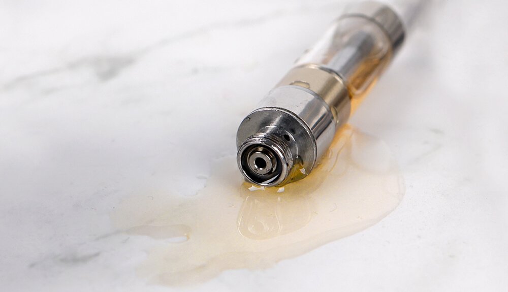 The-vape-pen-is-leaking