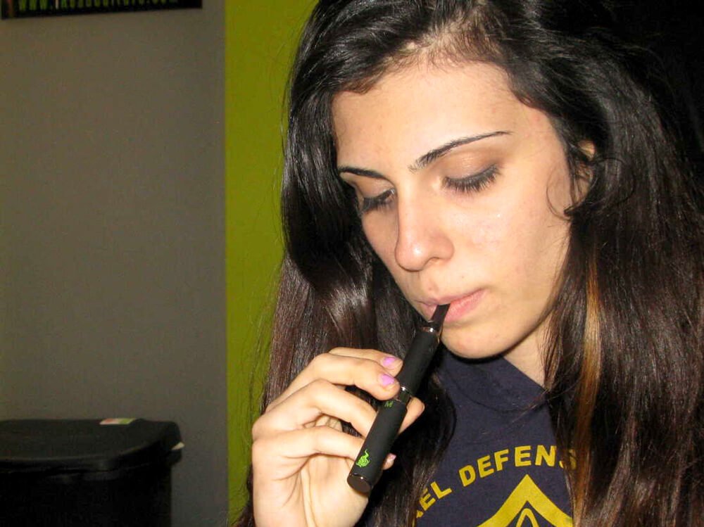 There-is-no-vapor-coming-from-the-vape-pen